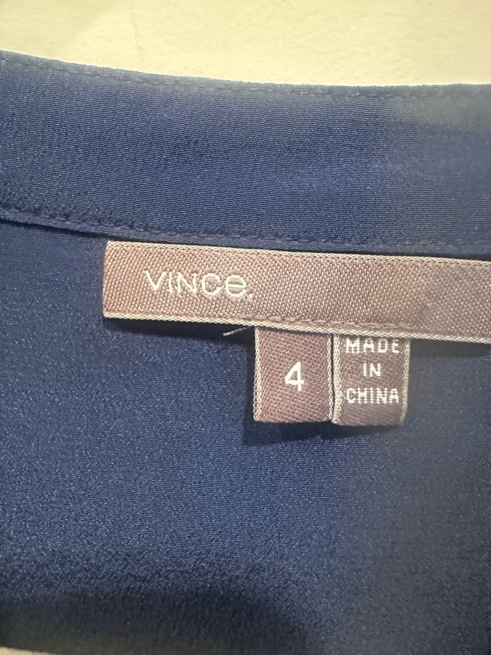 Vince Deep Blue 100% Silk Mandarin Collar Blouse Top Button Down Career Sz 4 - Picture 8 of 10